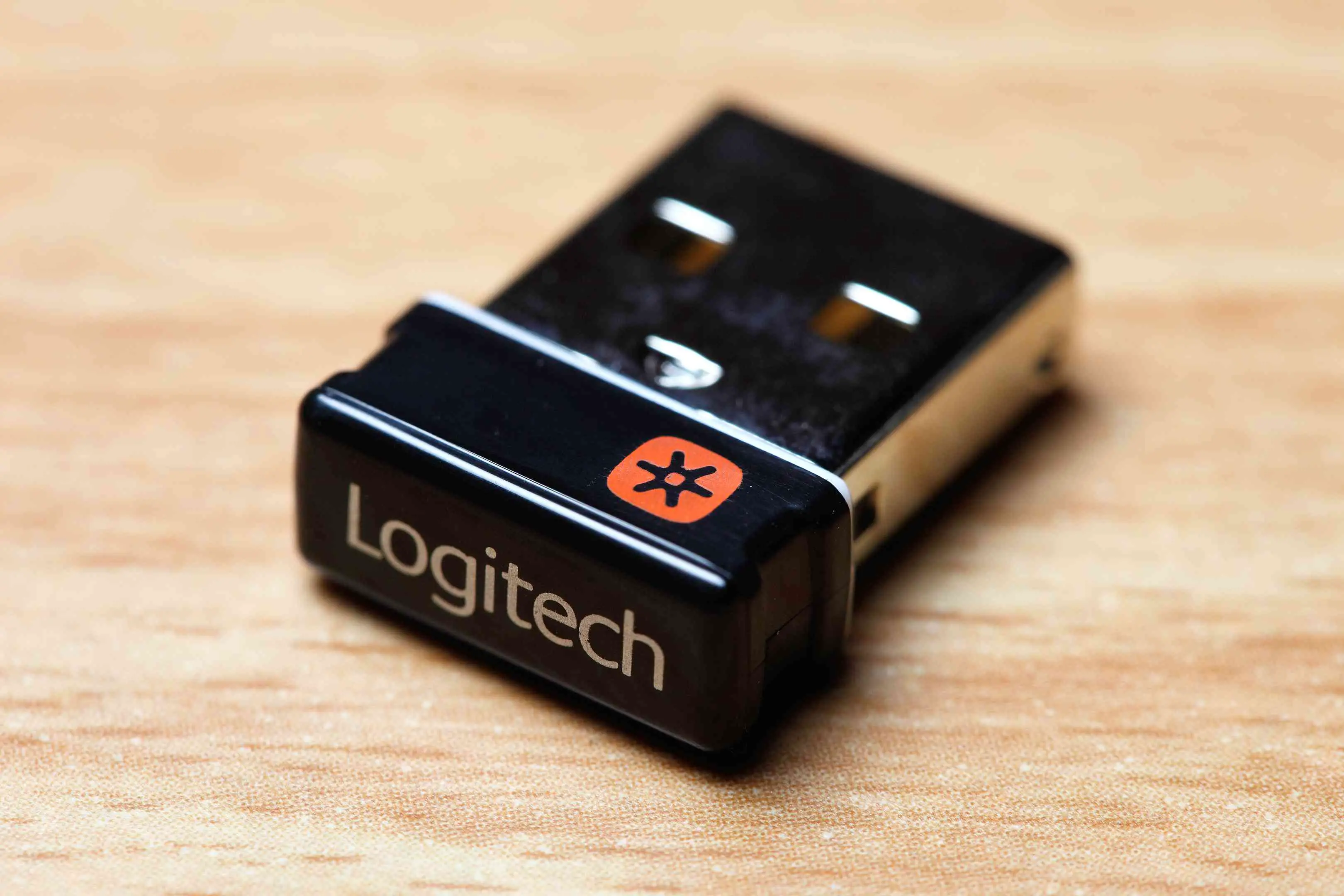Logitech Unified Receiver - Modelo inicial