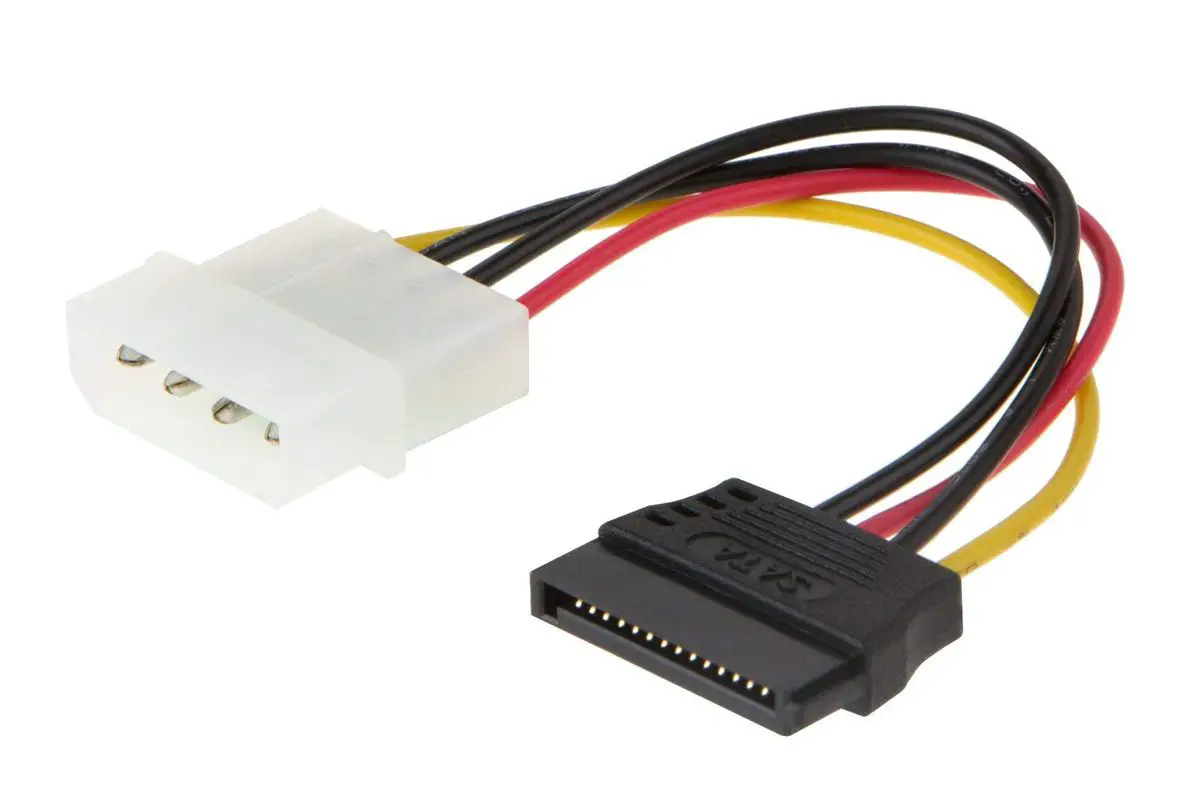 Imagem de um adaptador molex para SATA da CableCreation