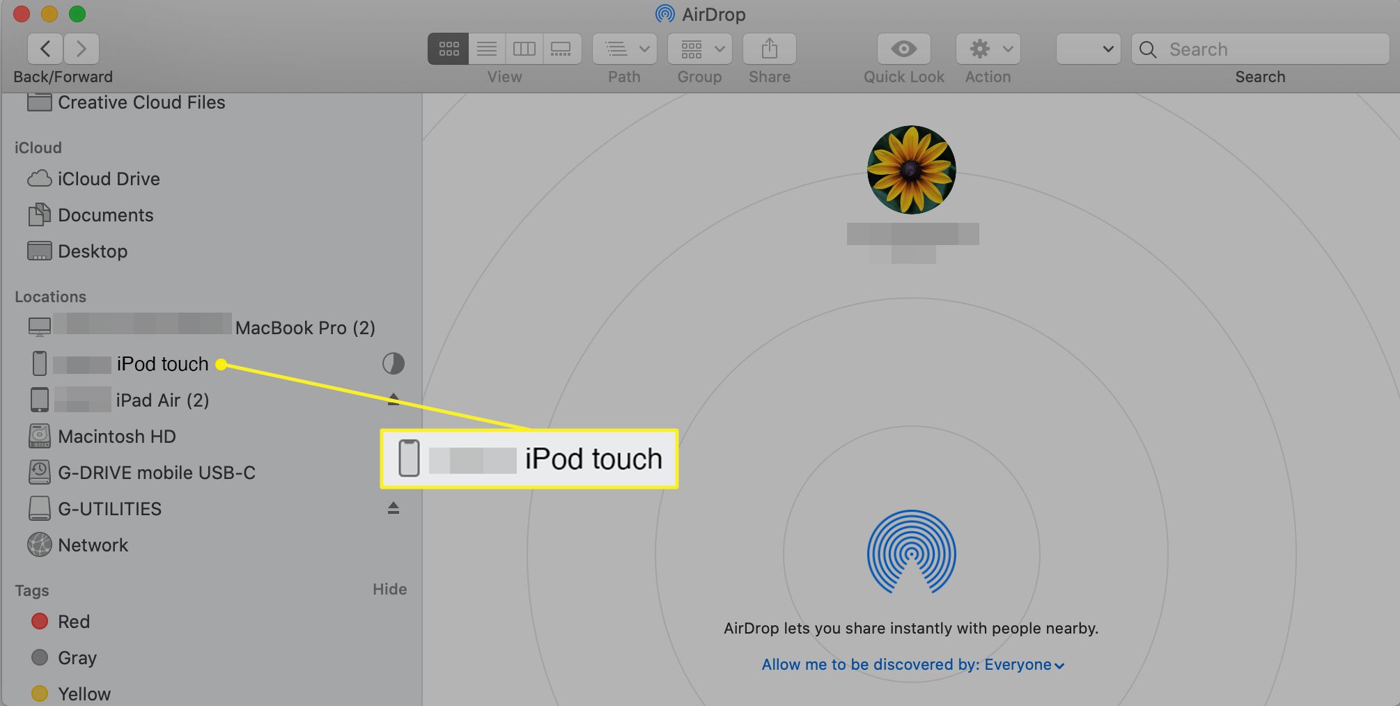 O iPod touch selecionado na barra lateral do Finder