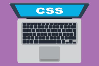 Uma ilustração de um laptop com CSS exibido na tela