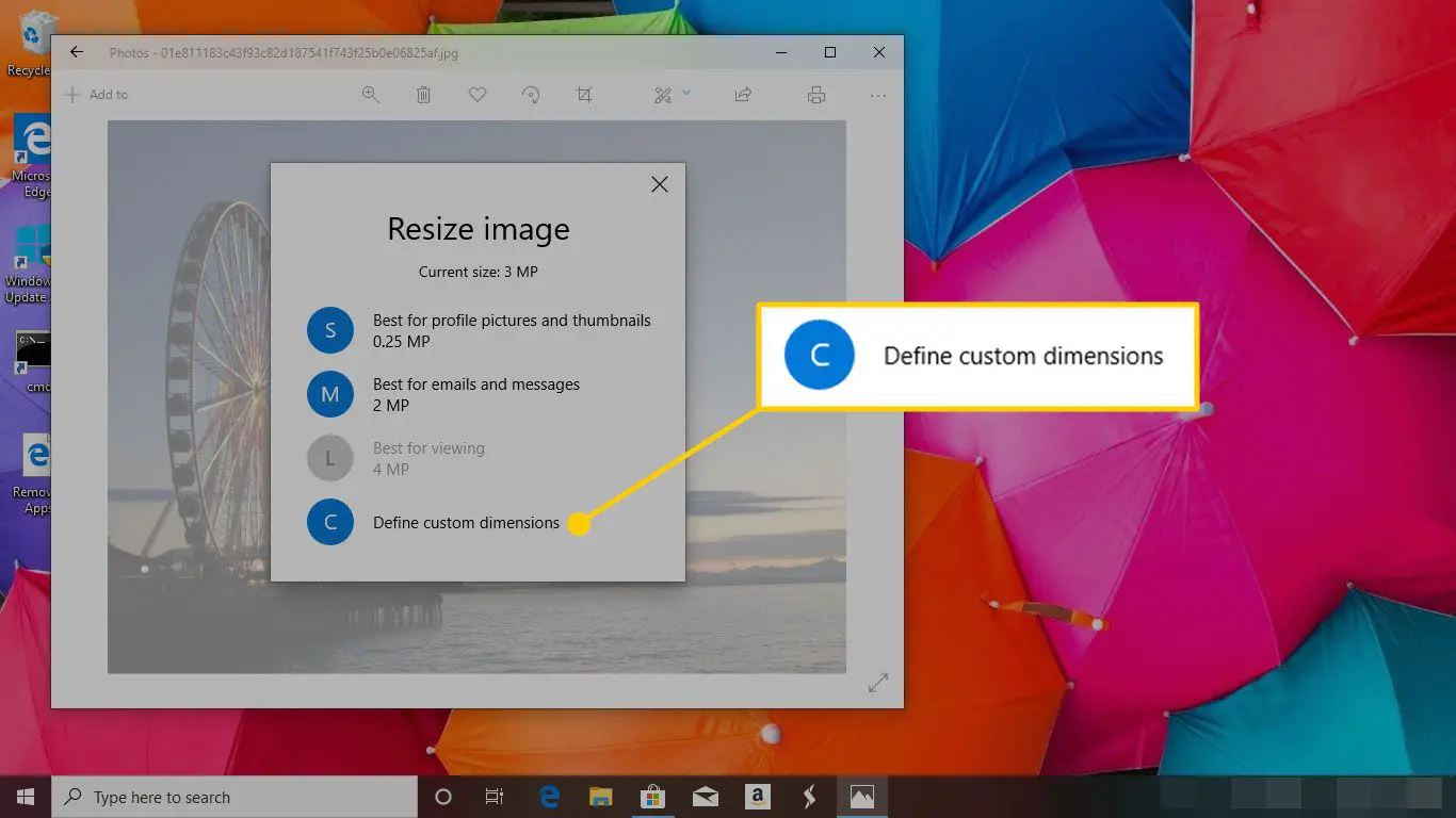 Redimensionar imagem em fotos para Windows 10 com a opção Definir dimensões personalizadas destacada