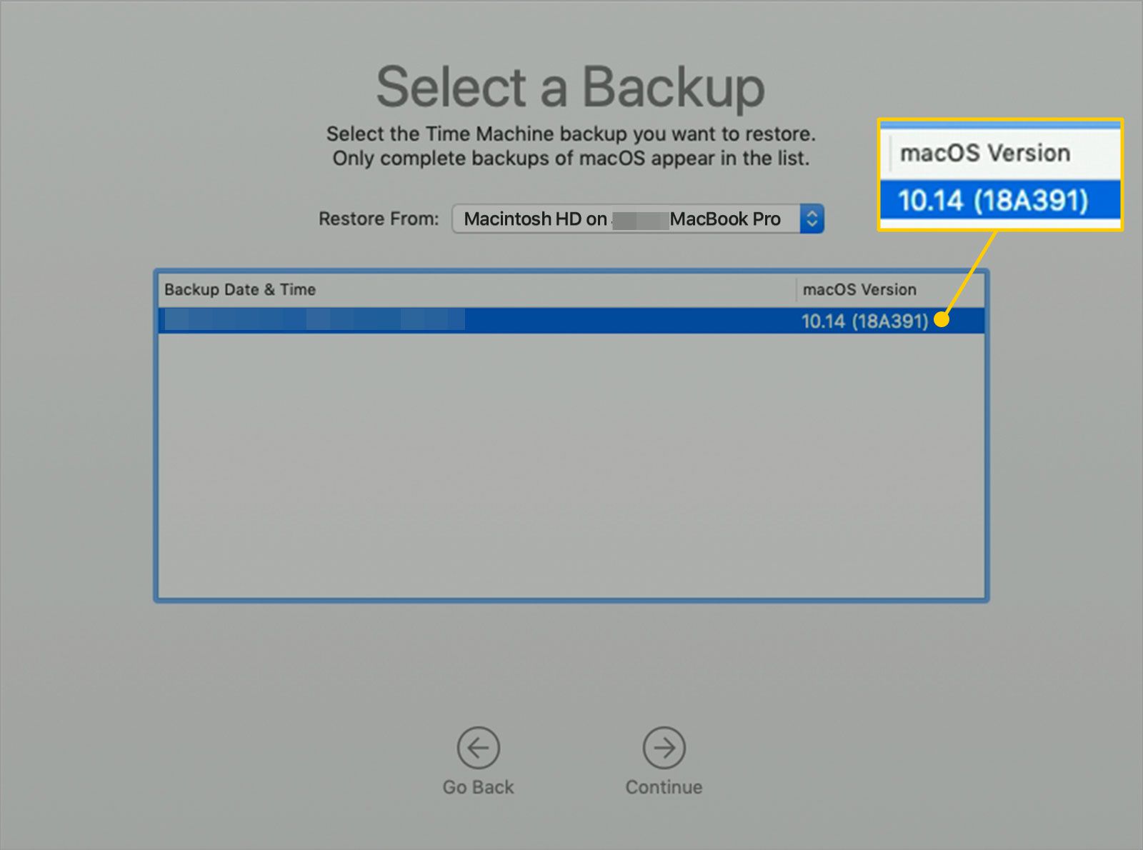 Selecione uma tela de backup no macOS com a coluna MacOS Version destacada