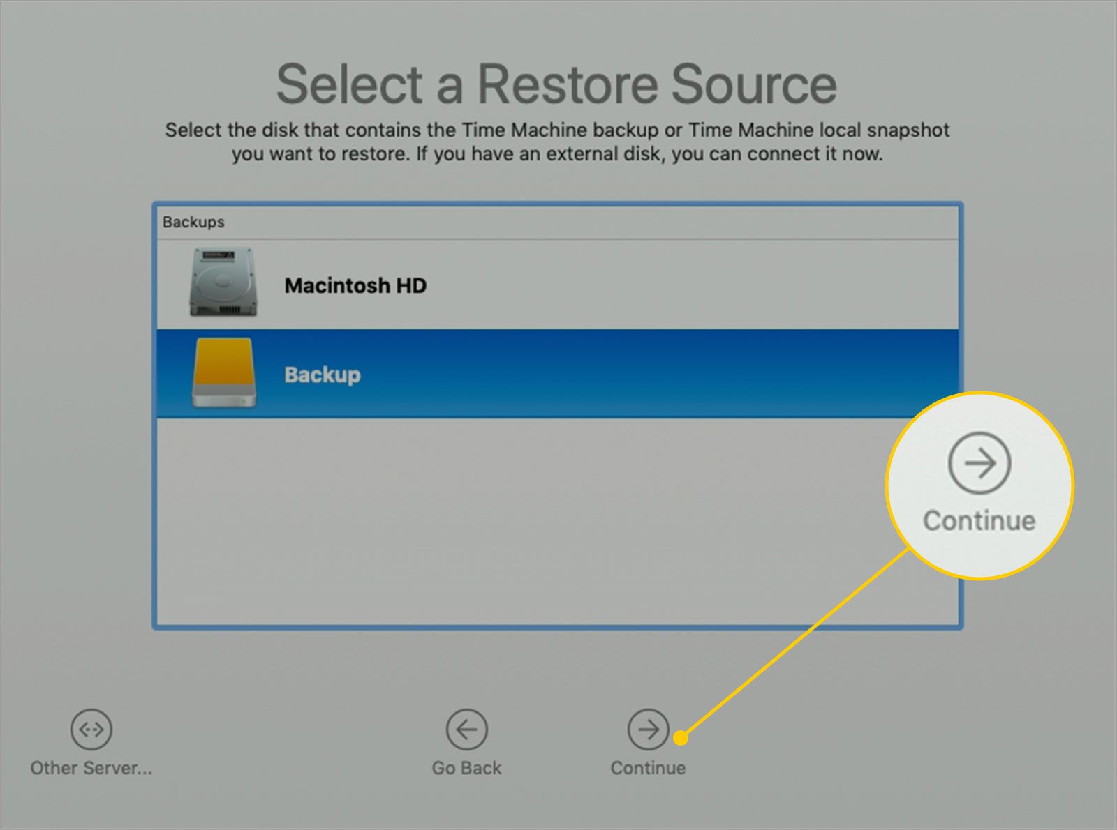 Selecione uma janela de fonte de restauração no macOS com o botão Continuar destacado