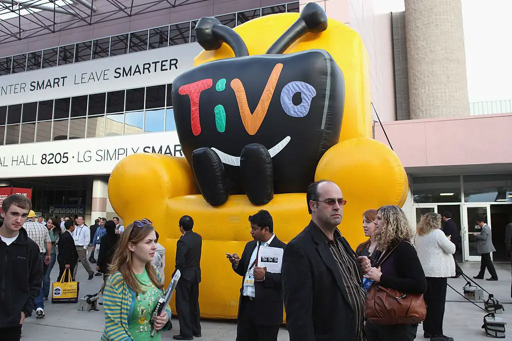 logotipo inflável gigante da TiVo