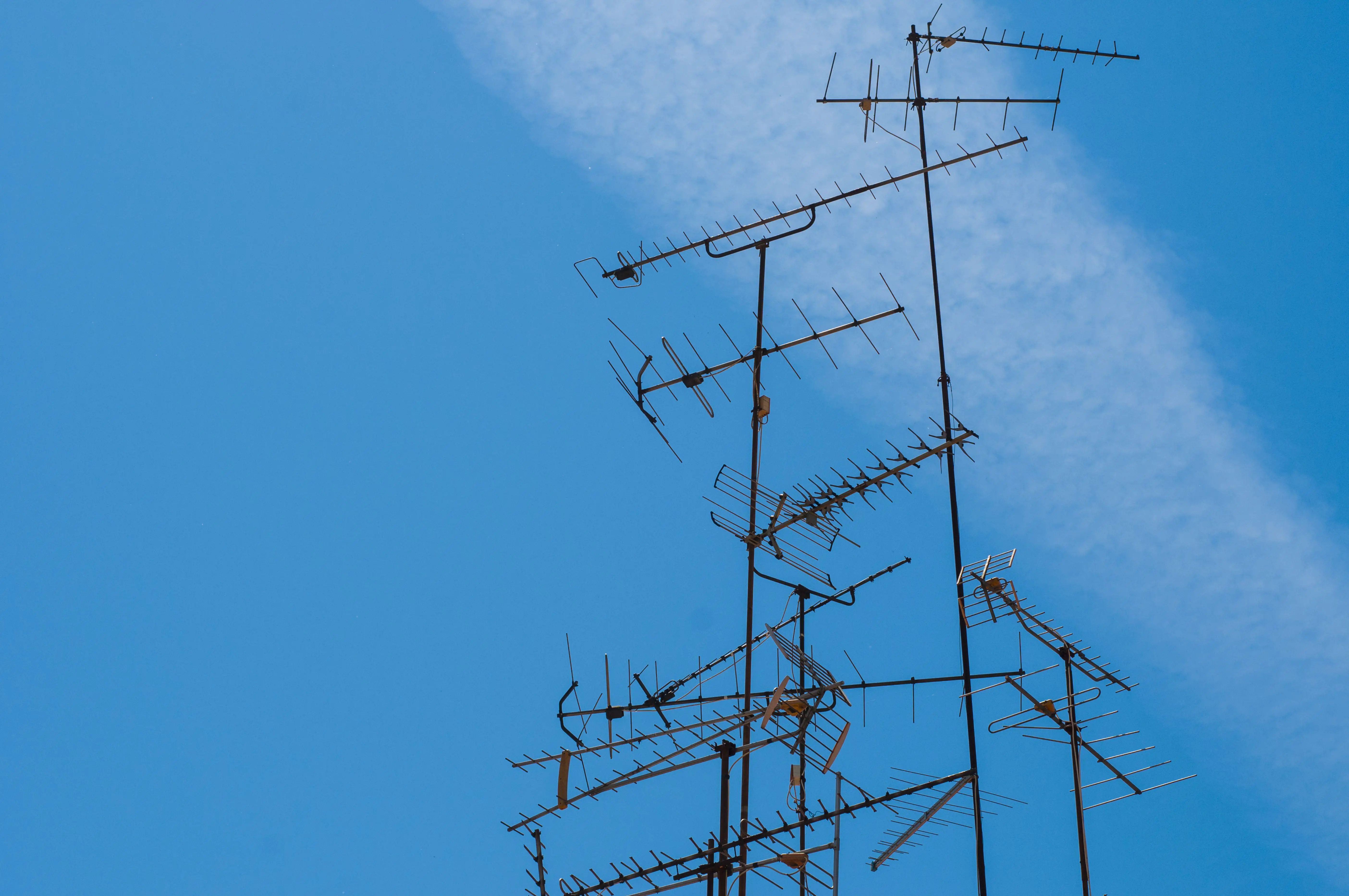 Antenas de TV contra o Blue Sky