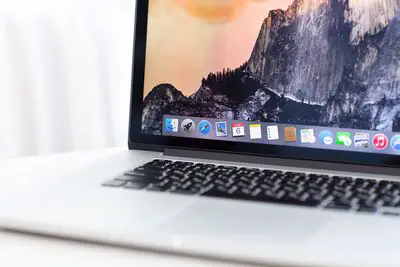 MacBook Pro Retina com OS X Yosemite